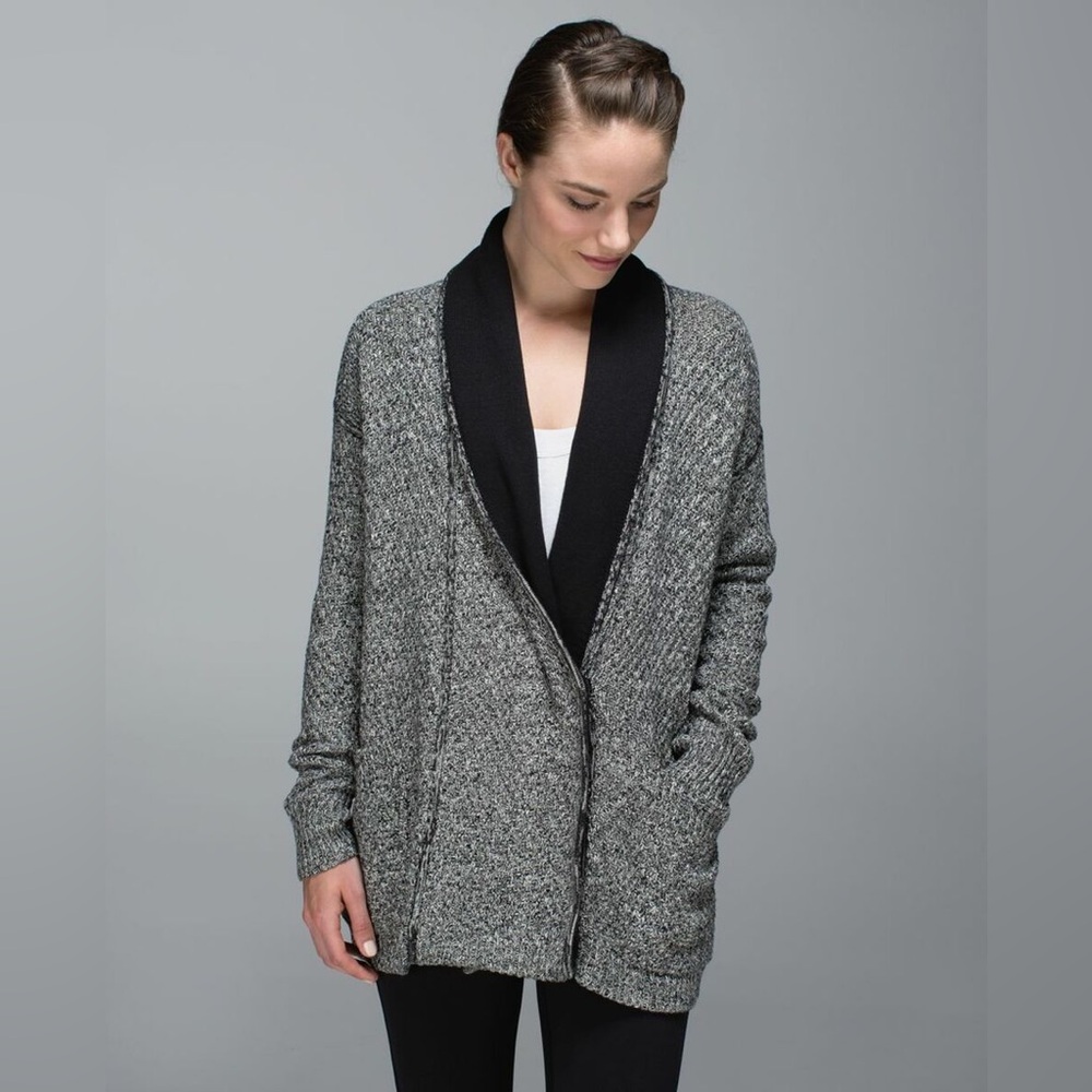 LULULEMON | Small | Heather Grey Charcoal Knit Post Practice Cardigan